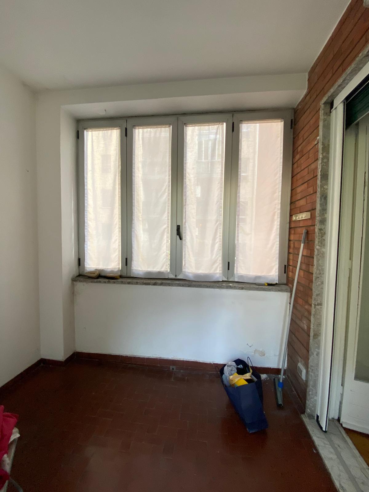 Seconda vista della cucina prima dei lavori